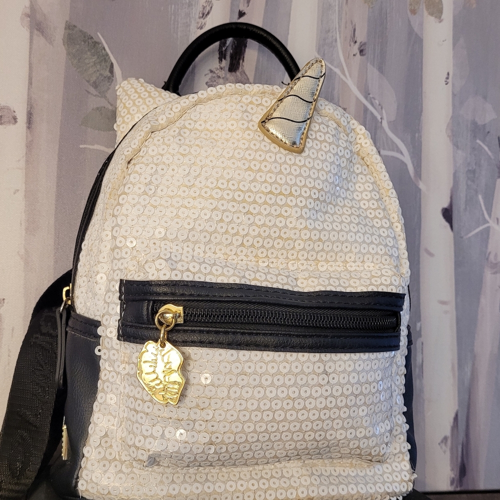 LUV BETSEY Sequin Unicorn Mini Backpack Purse BETSEY JOHNSON - Picture 2 of 16